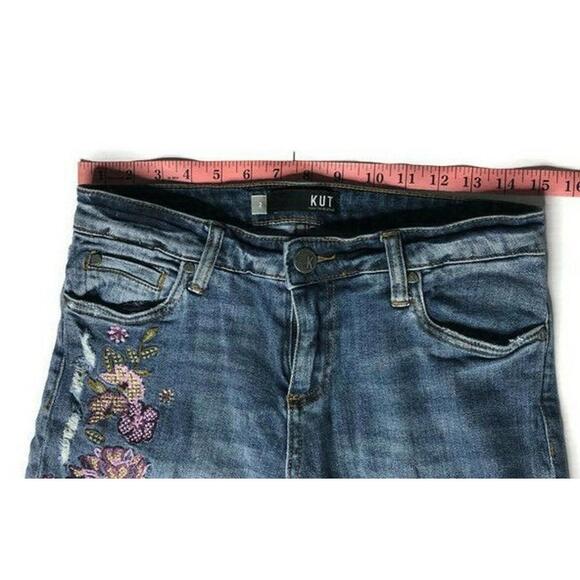 Kut from the Kloth Catherine Boyfriend Jeans Floral Embroidered Distressed Sz 2 - Picture 6 of 9